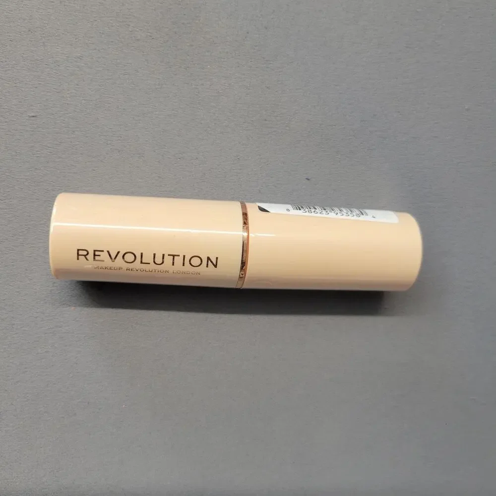 Makeup Revolution London Fast Base Stick Foundation Shade F3 0.21 oz 6.2 g New